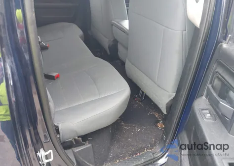 2017 Ram 1500 Express 4X4 6'4 Box z USA, uszkodzony, nr VIN 1C6RR7FG4HS733587